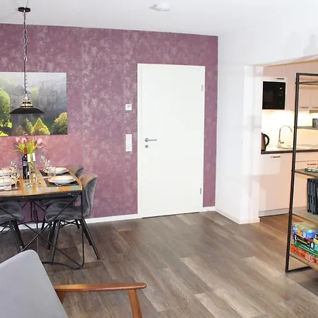 Apartment Am Frauenberg - Ruhige Lage - Terrasse - Blick Ins Tal - Carport Mit Wallbox - Self-Check-In - Schnelles Wlan Bad Hersfeld