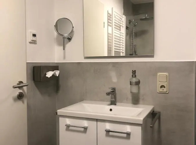 Apartment Am Frauenberg - Ruhige Lage - Terrasse - Blick Ins Tal - Carport Mit Wallbox - Self-Check-In - Schnelles Wlan Apartmán Bad Hersfeld